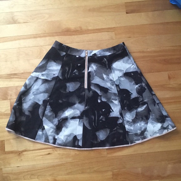 Black and Grey Floral Skirt - Picture 2 of 5